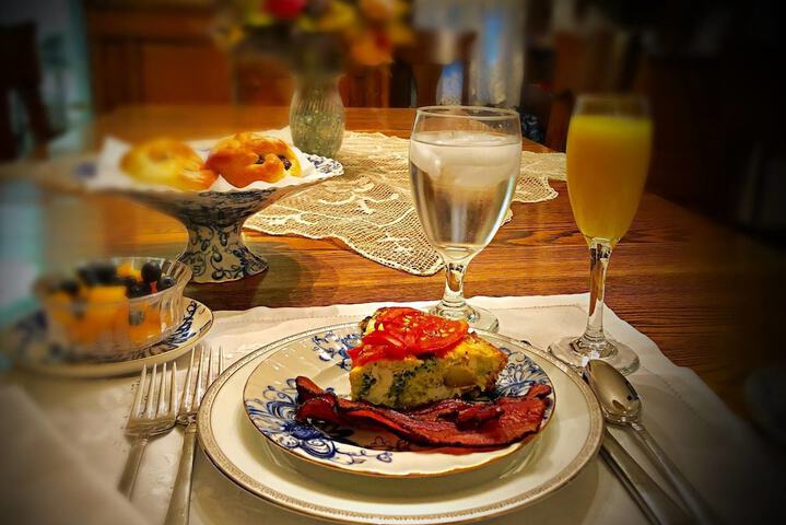 Breakfast/Coffee Service 21 of 25