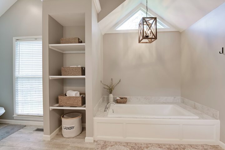 Chic Nashville-area Retreat w / Private Pool!