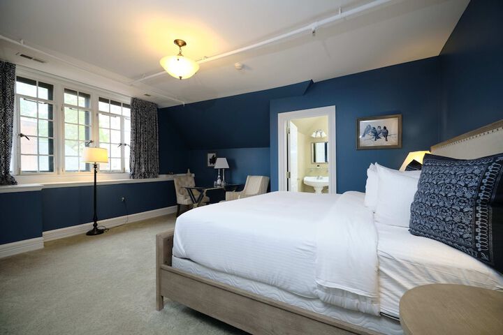 Room 26 of 185