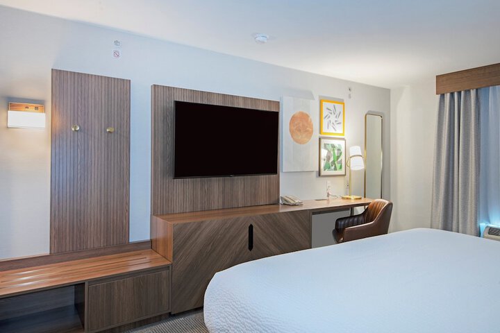 Holiday Inn Hotel & Suites Kamloops by IHG