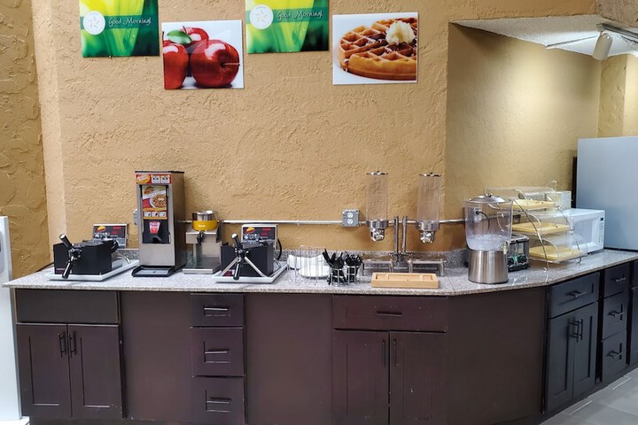 Breakfast/Coffee Service 27 of 34