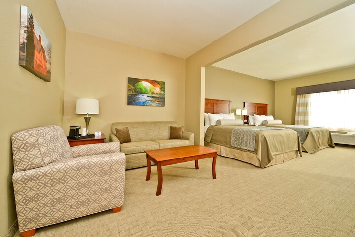 Room 17 of 34