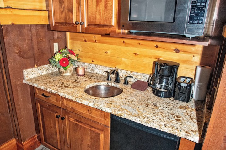 Lodges at Cresthaven