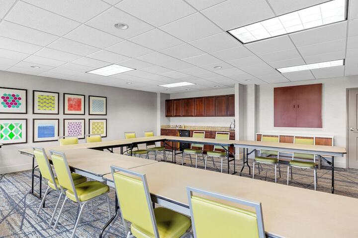 Holiday Inn Express & Suites Vandalia by IHG