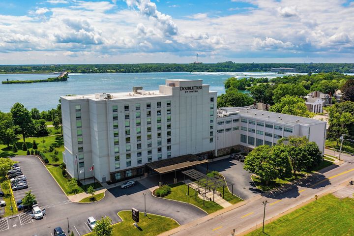 DoubleTree by Hilton Hotel Niagara Falls New York