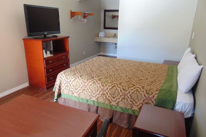Room 32 of 42