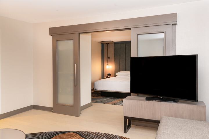 Room 22 of 60