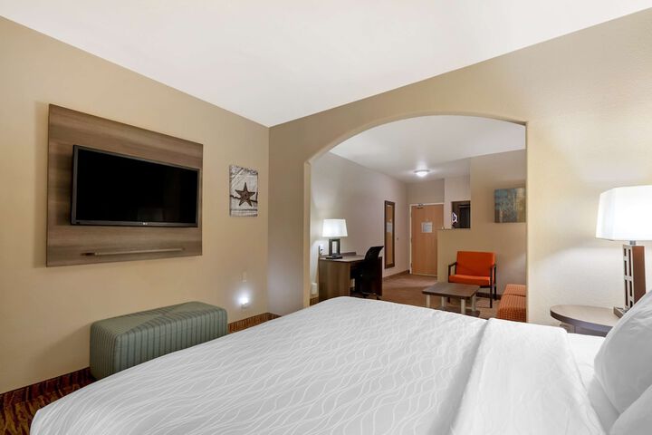 Room 14 of 36