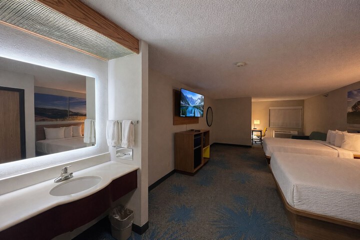 Days Inn by Wyndham Sturgis