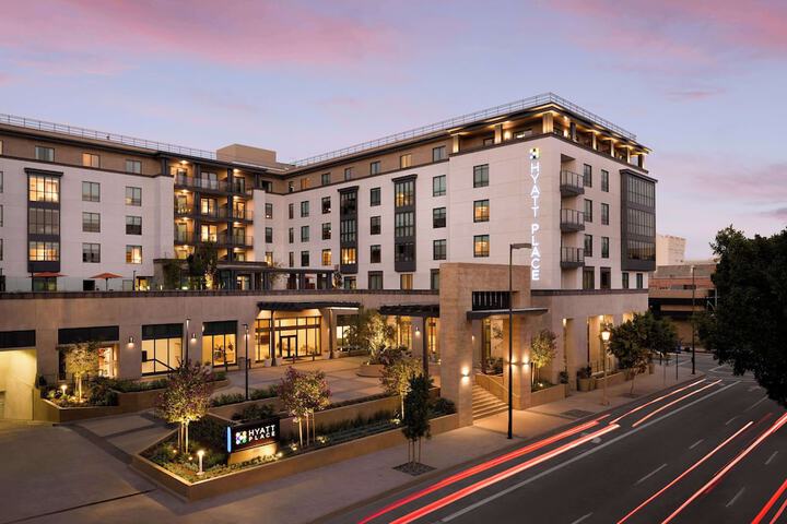 Hotel 3 of 63
