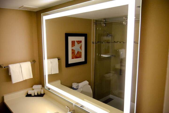 Room 29 of 103