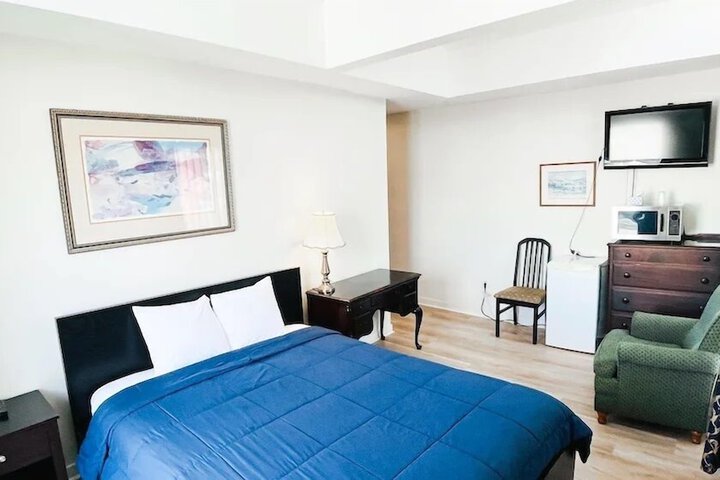 Room 13 of 30