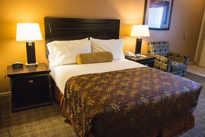 Days Inn by Wyndham High Level