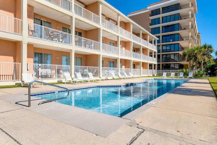 Dauphin Luv B - Beach Club #201-b 2 Bedroom Condo