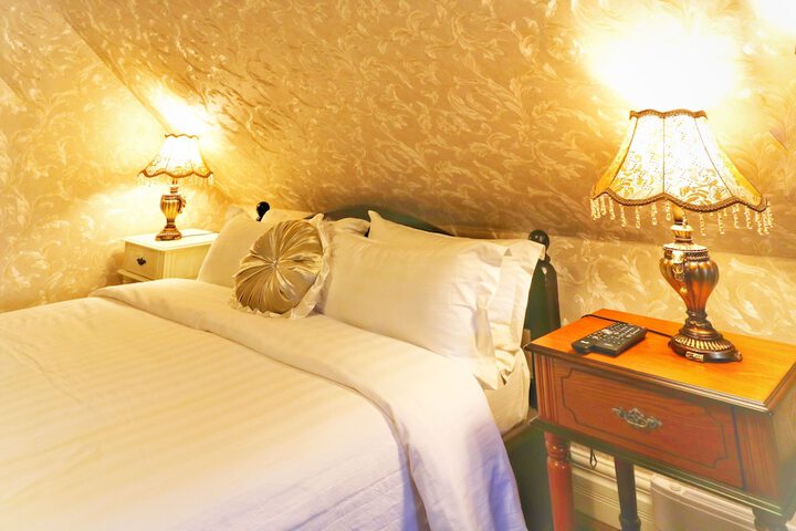 Room 204 of 252