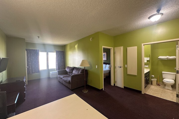 Room 17 of 41