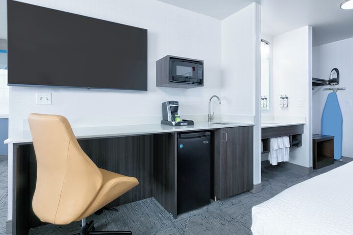 Room 30 of 72