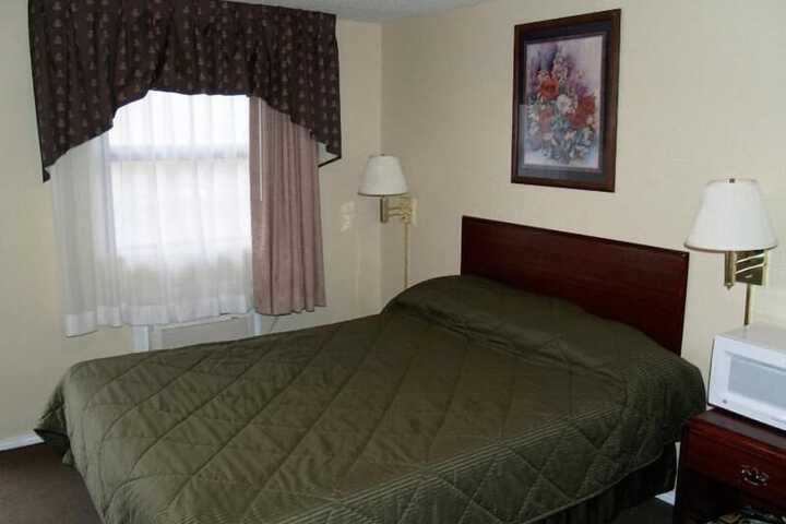 Room 17 of 35