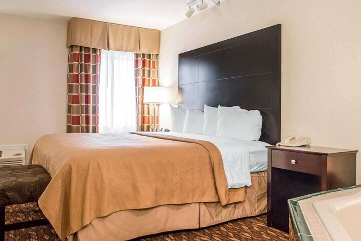 Room 21 of 36