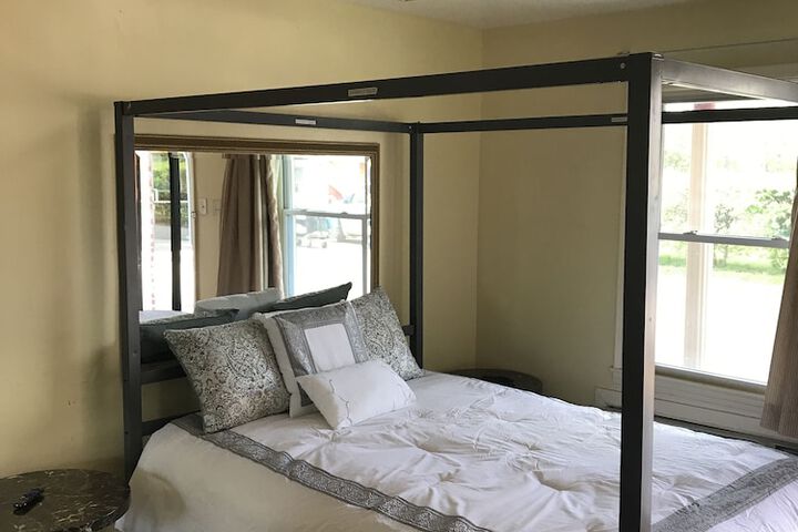 Room 7 of 27