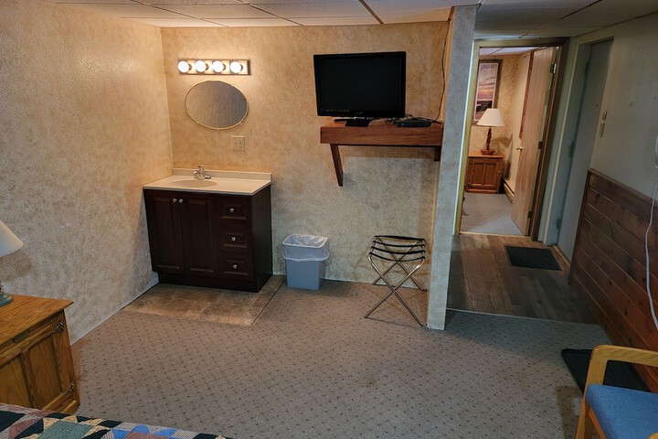 Room 31 of 32