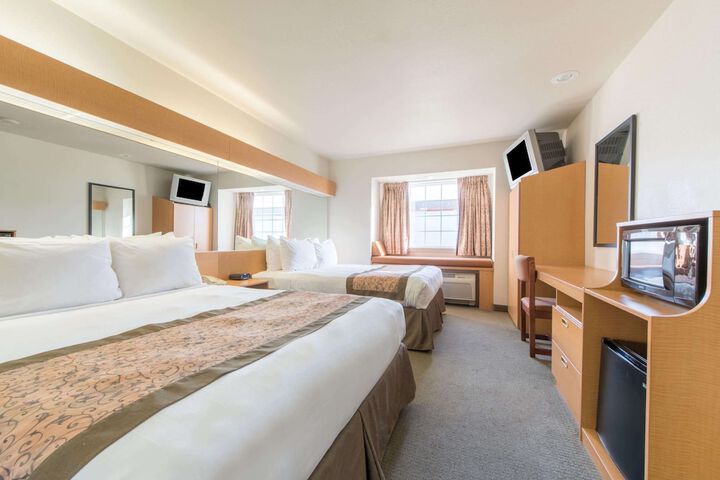 Room 13 of 15