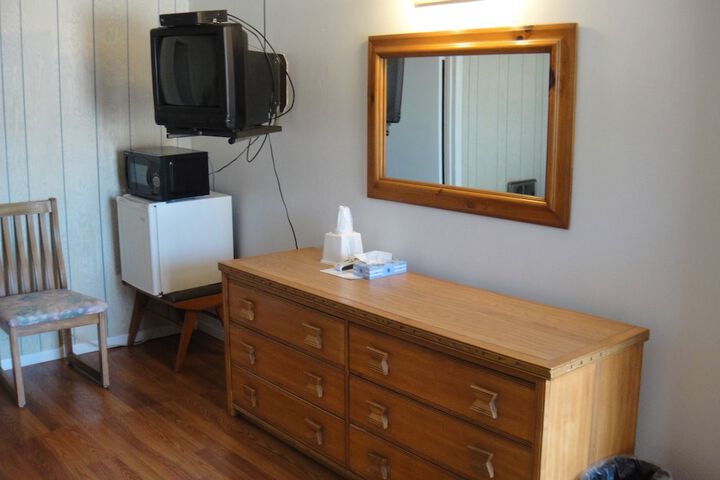 Room 14 of 27