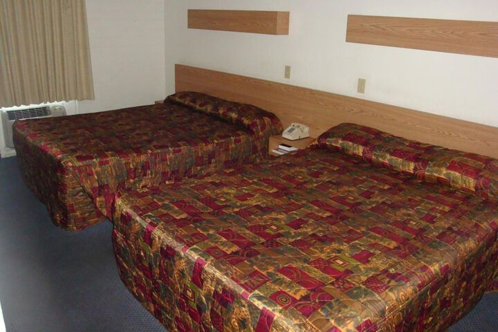 Room 33 of 41
