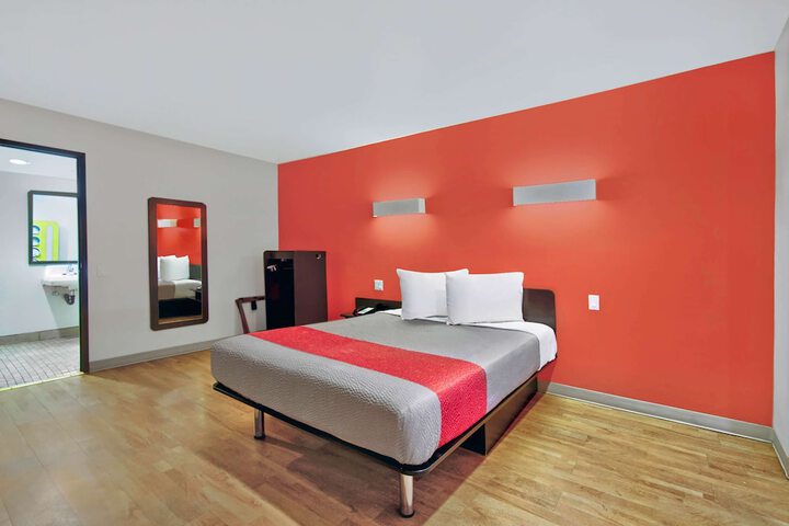 Room 26 of 27