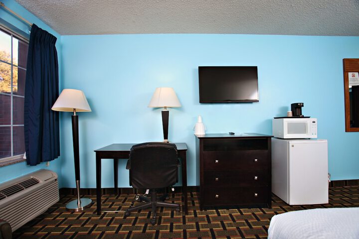Room 18 of 26
