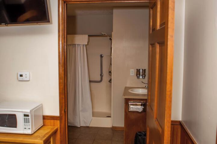 Montauk Lodge