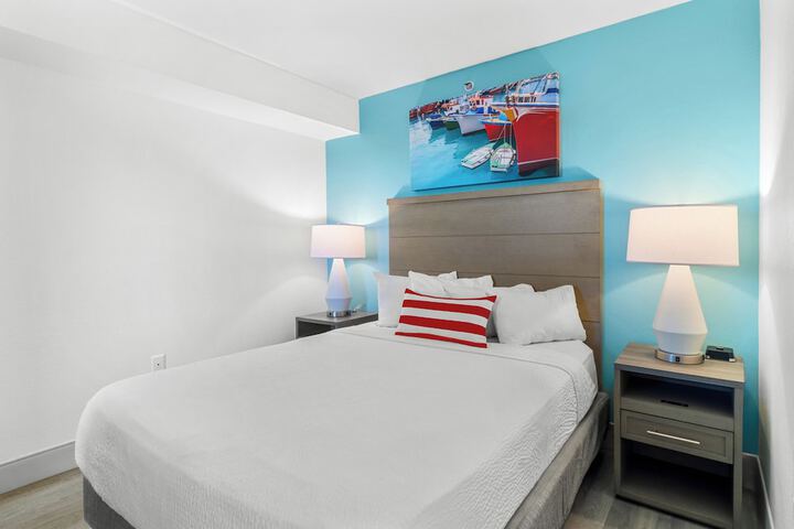 Room 102 of 273