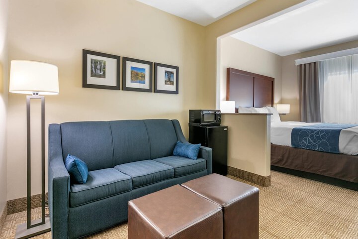 Comfort Suites Batesville