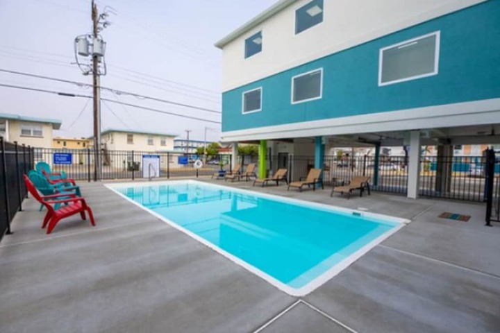 Pool 5 of 41