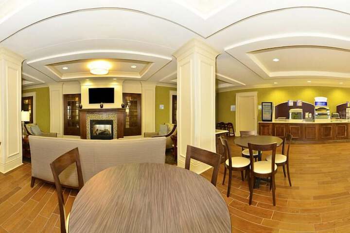 Holiday Inn Express and Suites Williston by IHG