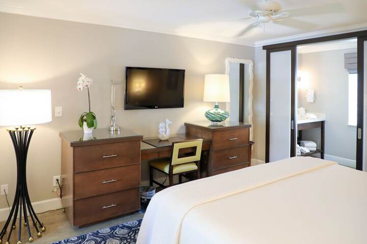 Room 33 of 88