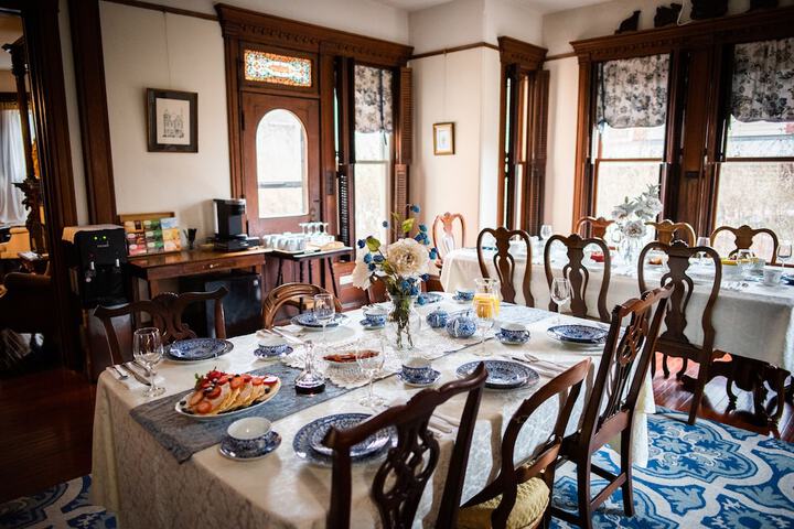 The Gage Mansion B & B