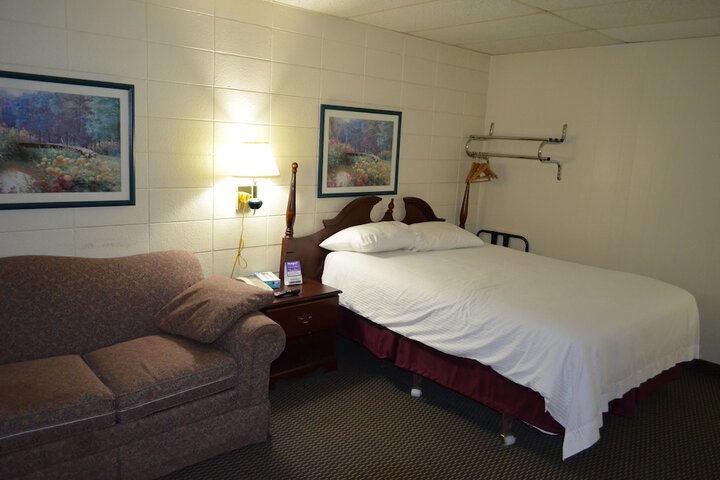 Room 28 of 37
