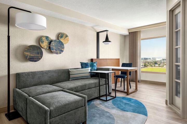 Anaheim Marriott Suites