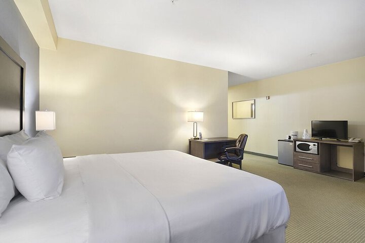 Room 11 of 35