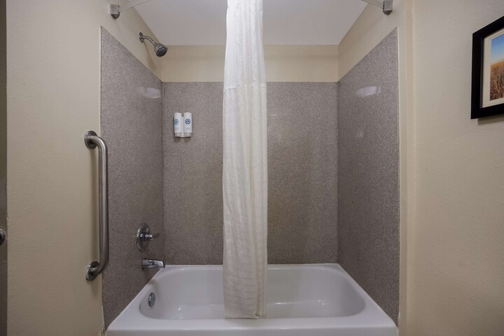 Room 20 of 48