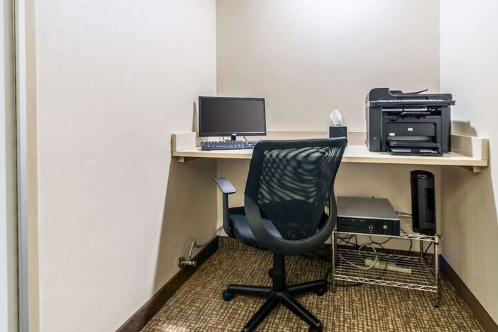 Business Center 48 of 48