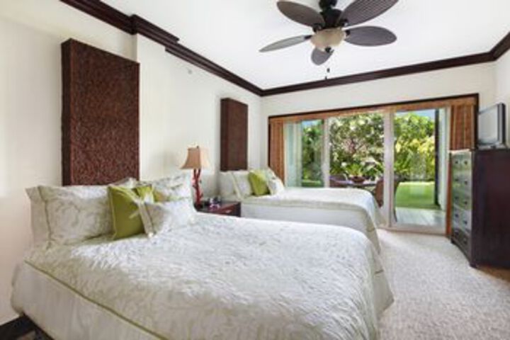Waipouli Beach Resort E105 by RedAwning