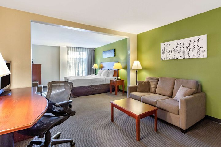 Room 26 of 32
