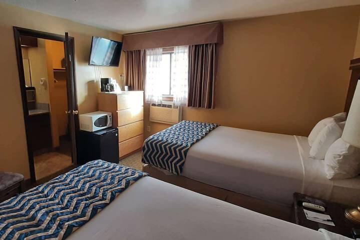 Room 17 of 28