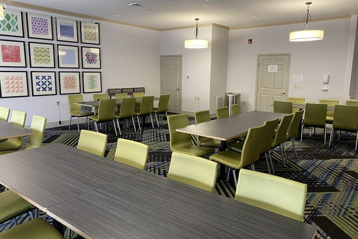 Holiday Inn Express Hotel & Suites Indianapolis North Carmel by IHG