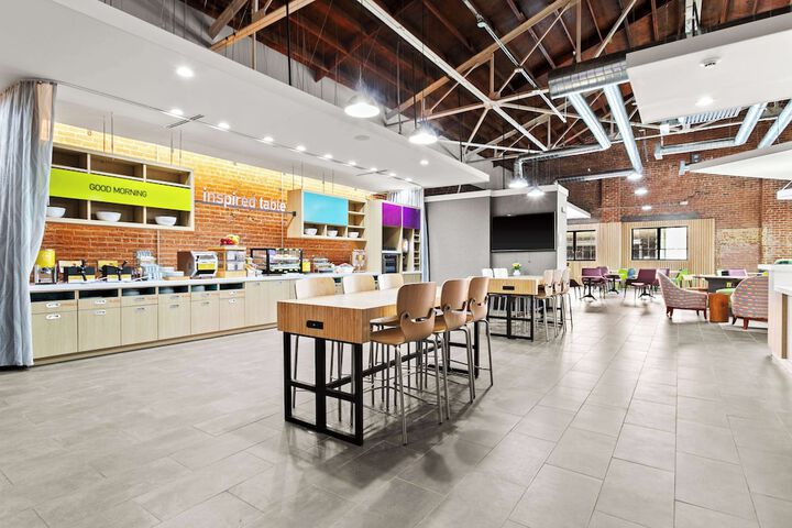 Breakfast/Coffee Service 46 of 51