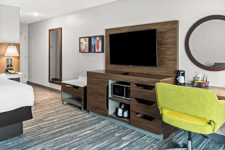 Room 13 of 39