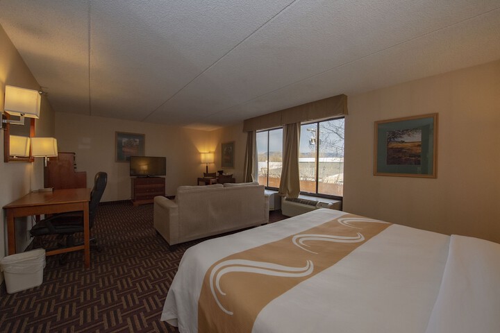 Room 41 of 68