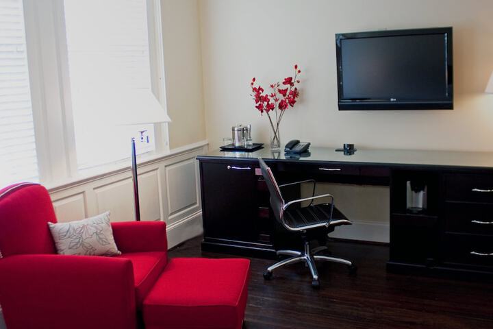 Room 11 of 36